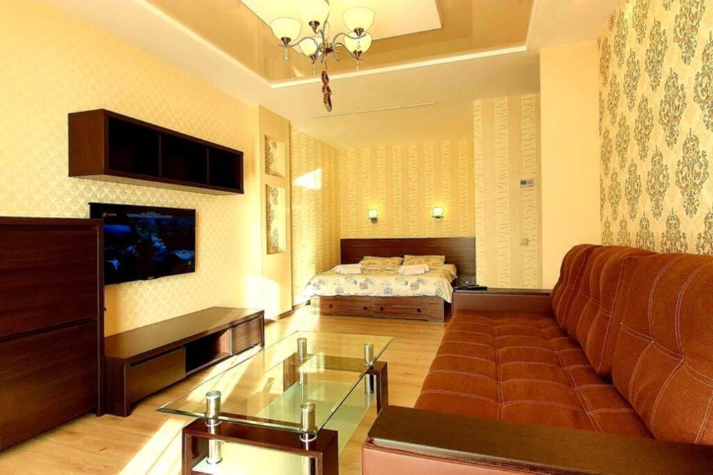 Апартаменти Недалеко До Центру Ternopil Exterior photo